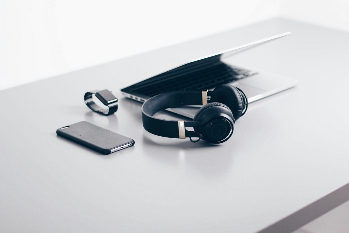 Laptop, headphones, smartphone, and smartwatch available from a home electronics store in Fresno